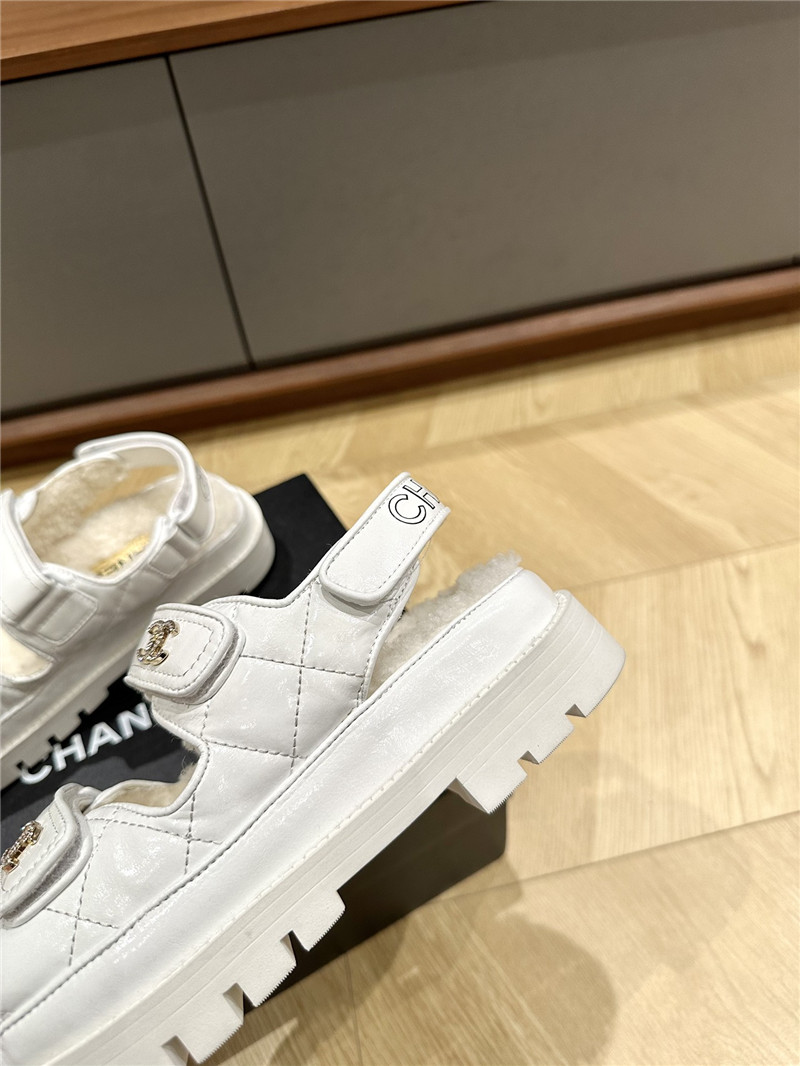 Ch**el new wool beach sandals