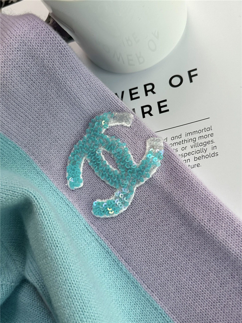 Ch**el color block pullover logo sweater