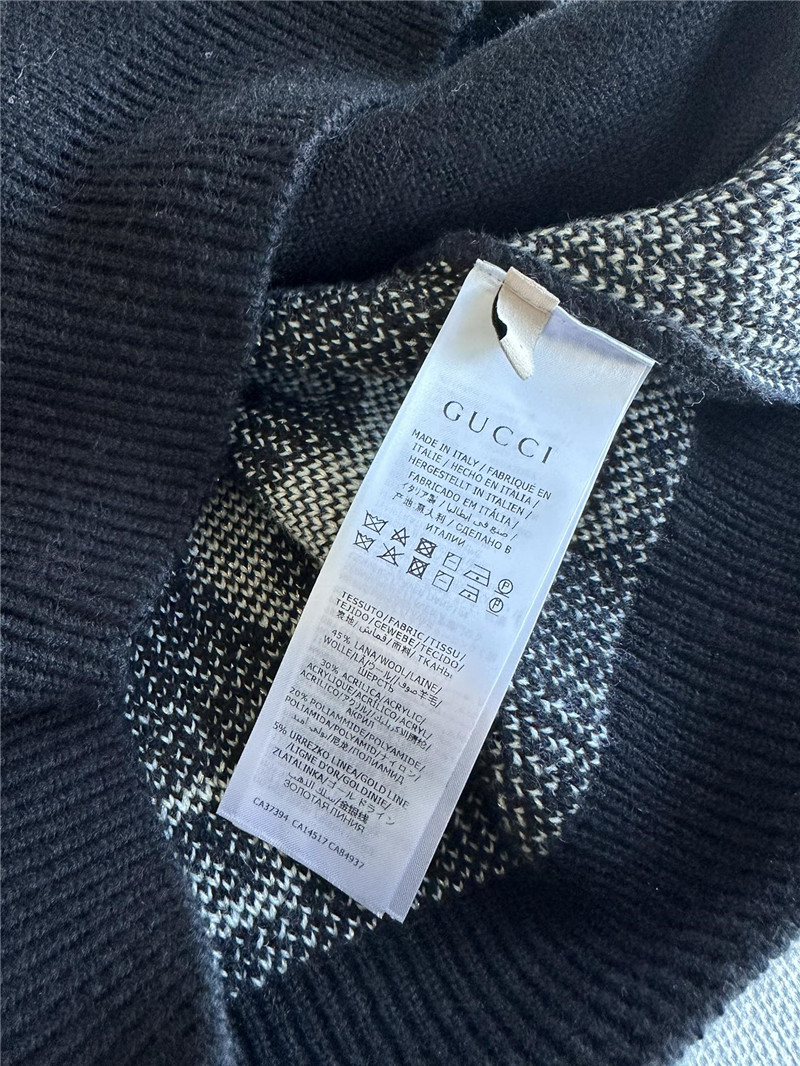 Gvc*1 dragon neck sweater in navy