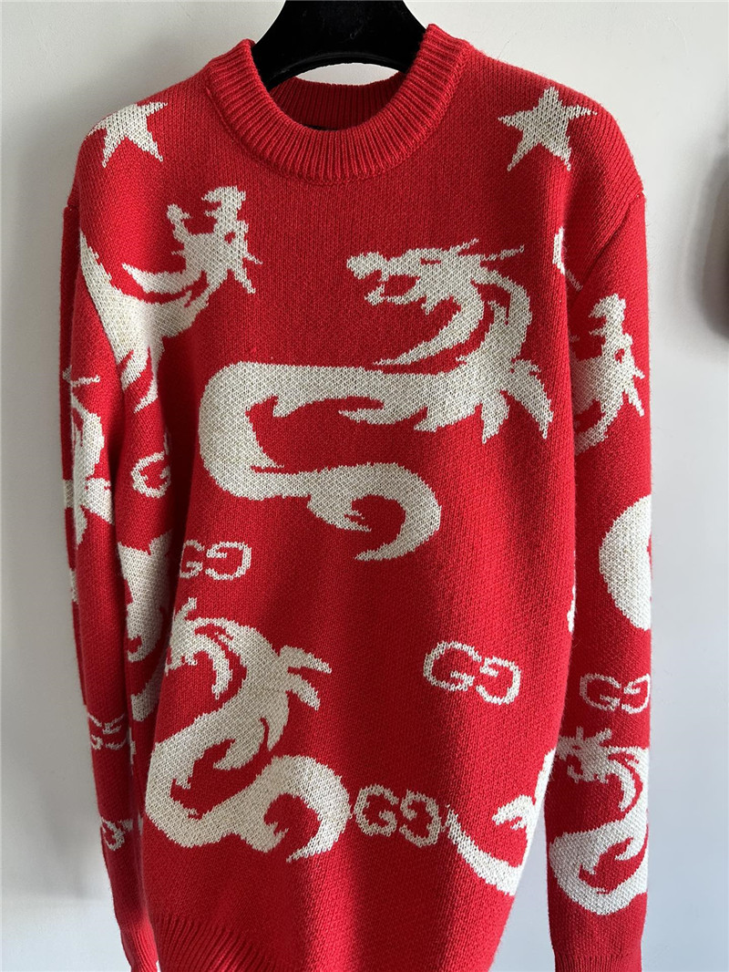 Gvc*1 red dragon neck sweater