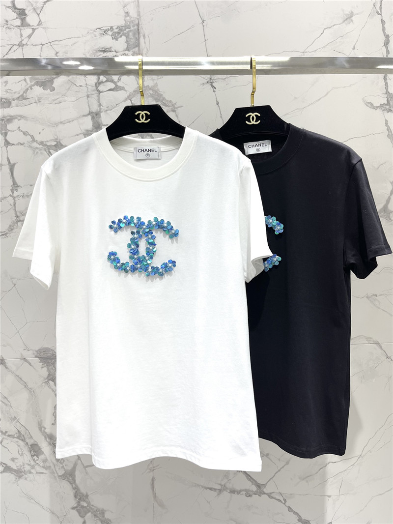 Ch**el versatile loose short-sleeved t-shirt.