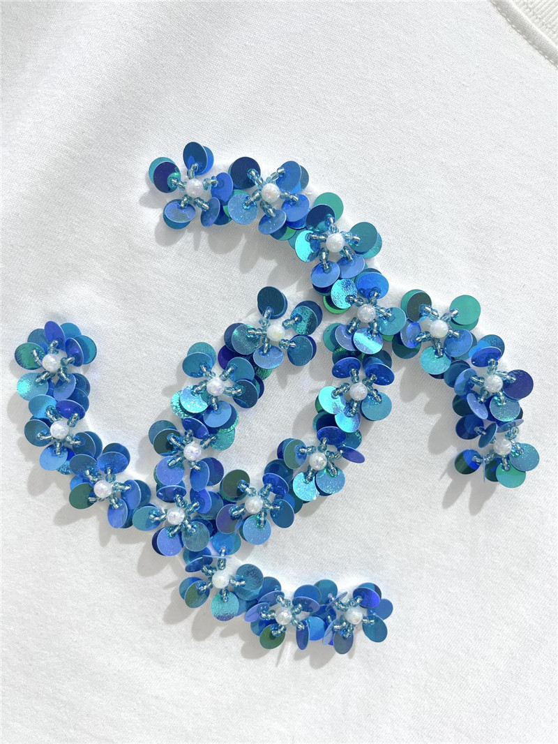 Ch**el versatile loose short-sleeved t-shirt.