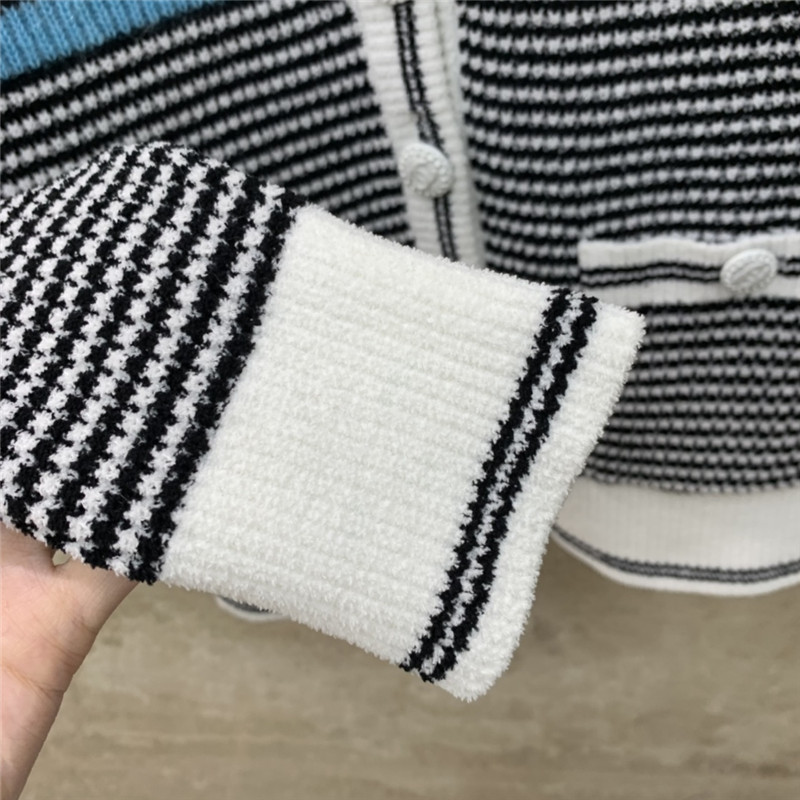 Ch**el contrast wool cardigan in white