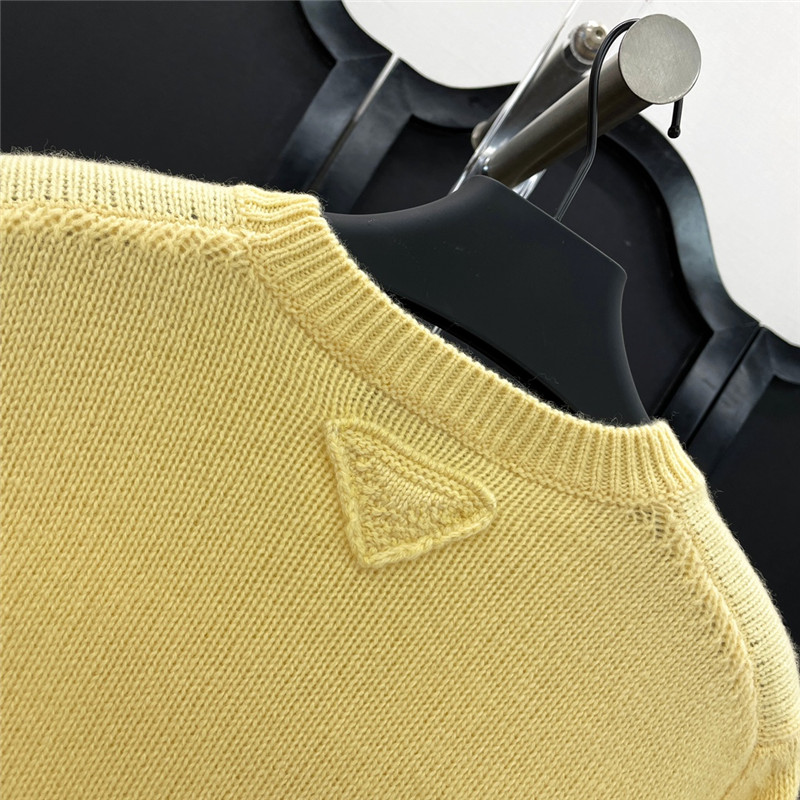 Pra*a crew neck knit sweater in yellow