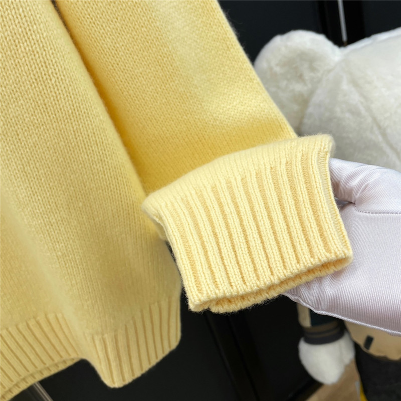 Pra*a crew neck knit sweater in yellow