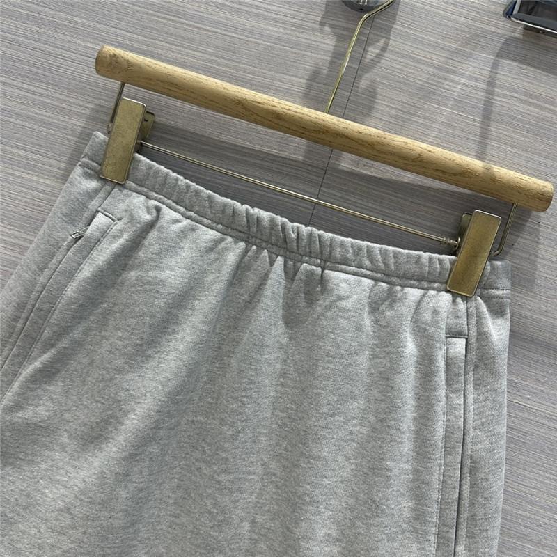 A1exa*der wang short sweatshirt + small skirt suit