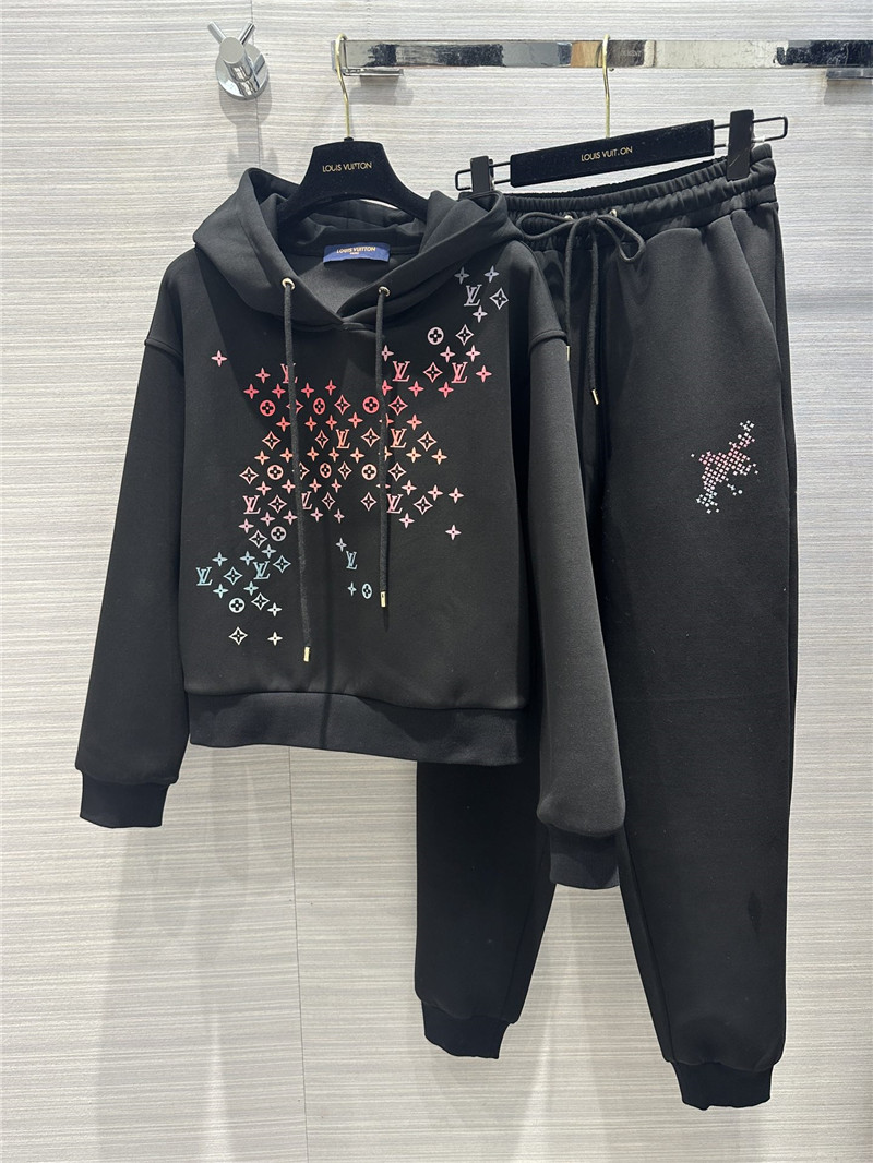 louis vuitton LV early spring series new sports suit