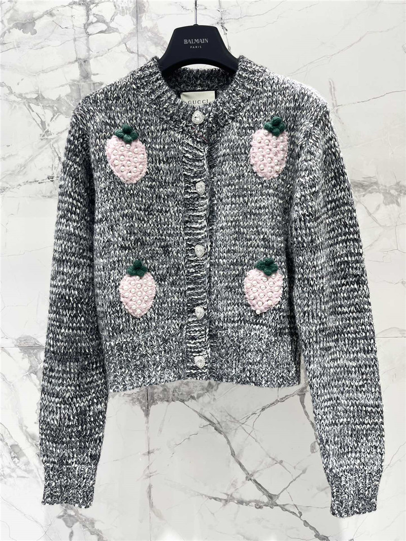 Gvc*1 floral grey crewneck knit cardigan
