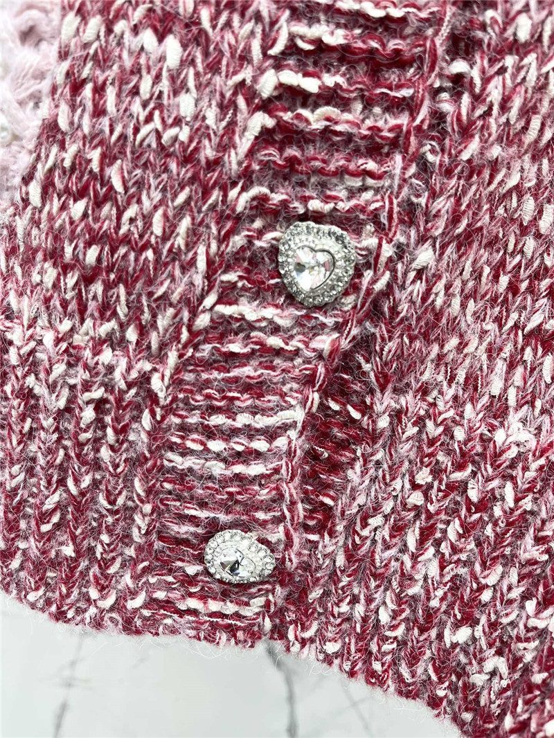 Gvc*1 red crewneck knit cardigan