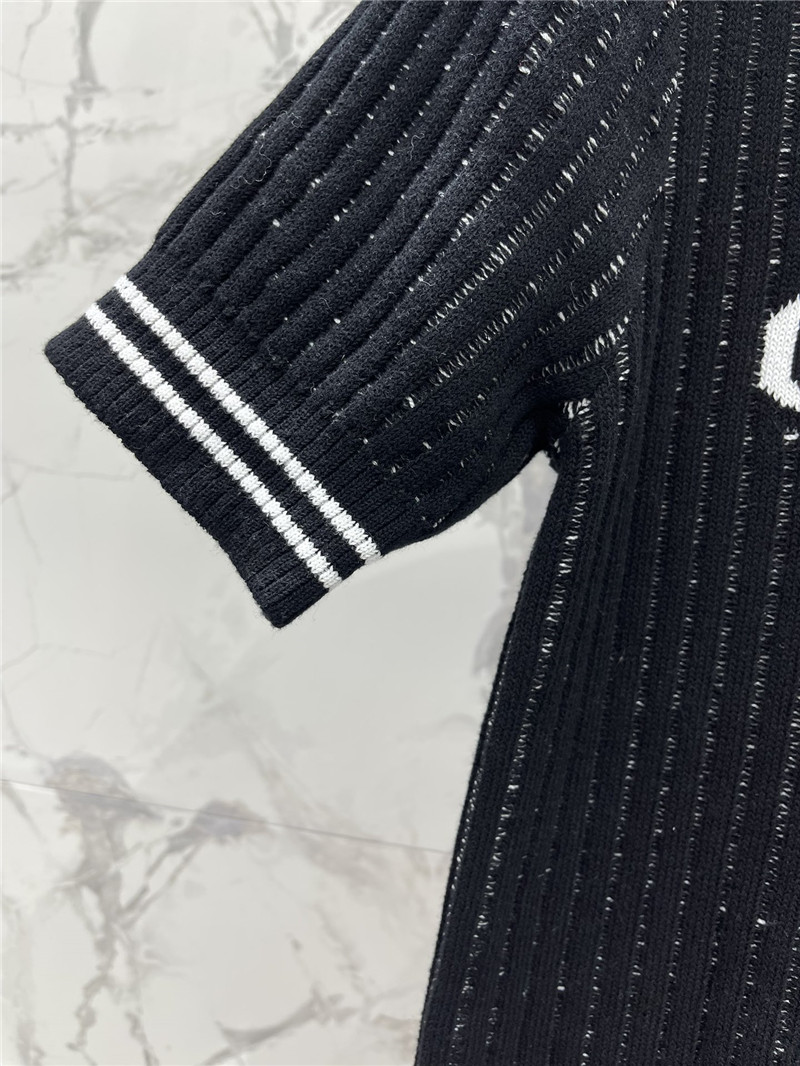Ch**el vertical striped logo sweater black