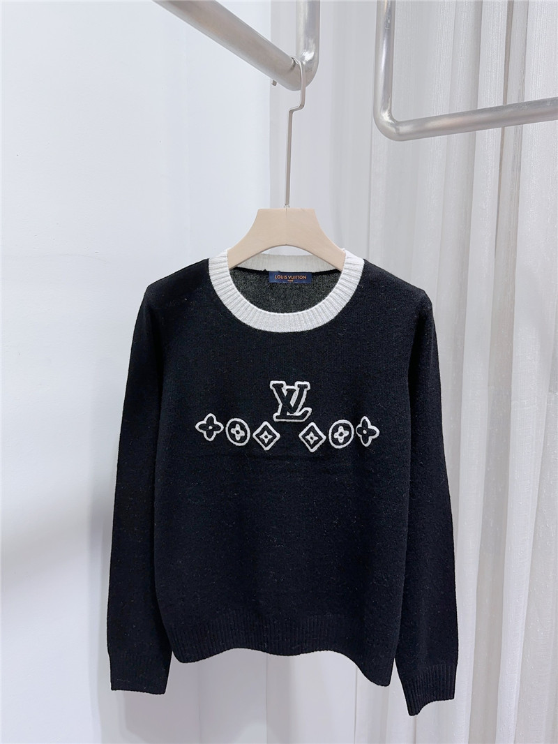 Louis Vuitton Logo Cashmere Sweater in Navy Luxury