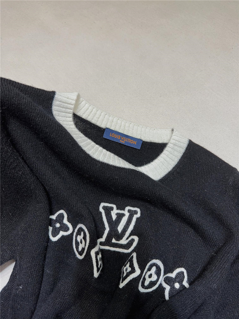 l0vis Vvtt0n logo cashmere sweater in navy luxury