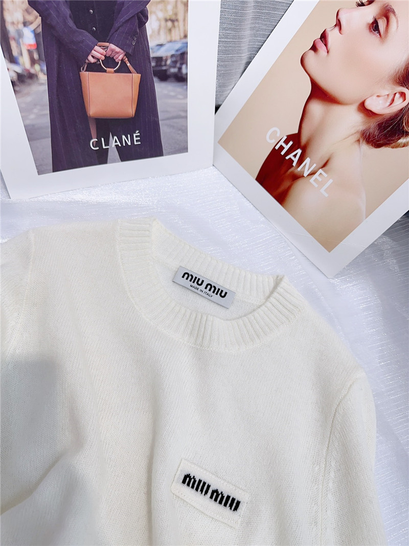 Miu Miu Logo Wool Sweater in Elegant White