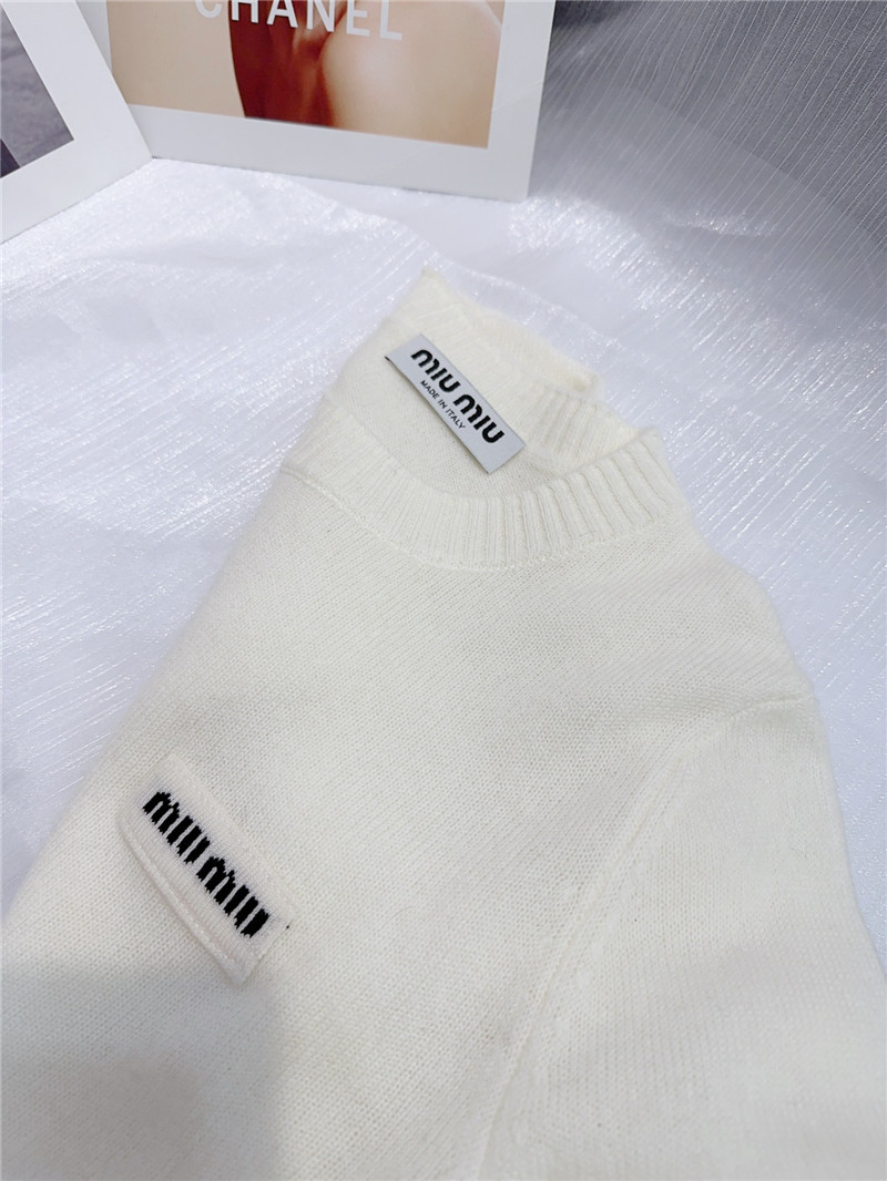 Miu Miu Logo Wool Sweater in Elegant White