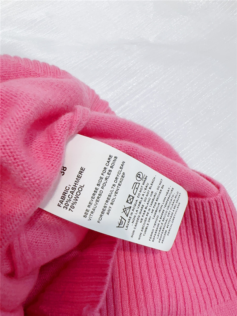 Miu Miu Logo Wool Sweater in Trendy Pink