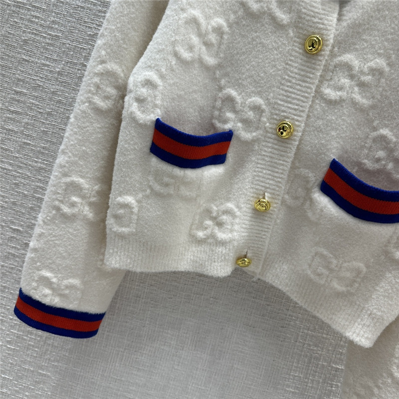 Gvc*1 logo jacquard cardigan in elegant white