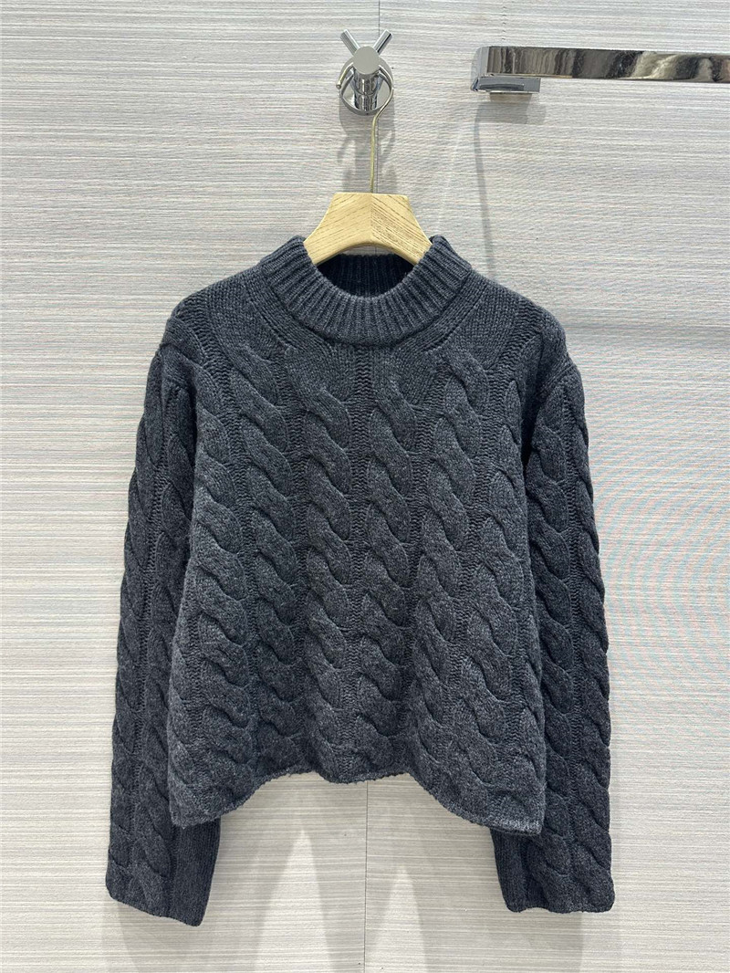 Cable Turtleneck Cashmere Sweater in Grey