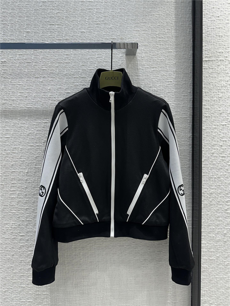 Gucci slim short sweatshirt + straight pants suit