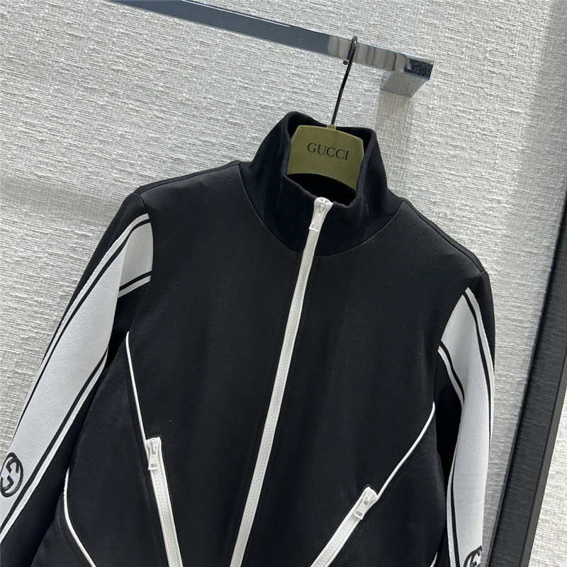 Gucci slim short sweatshirt + straight pants suit