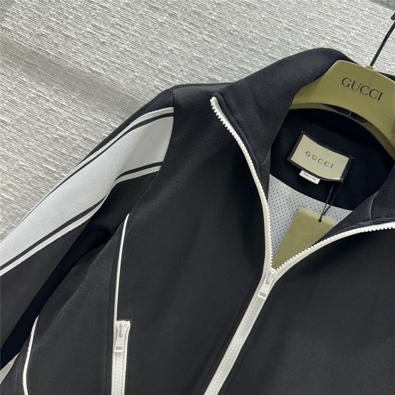 Gucci slim short sweatshirt + straight pants suit