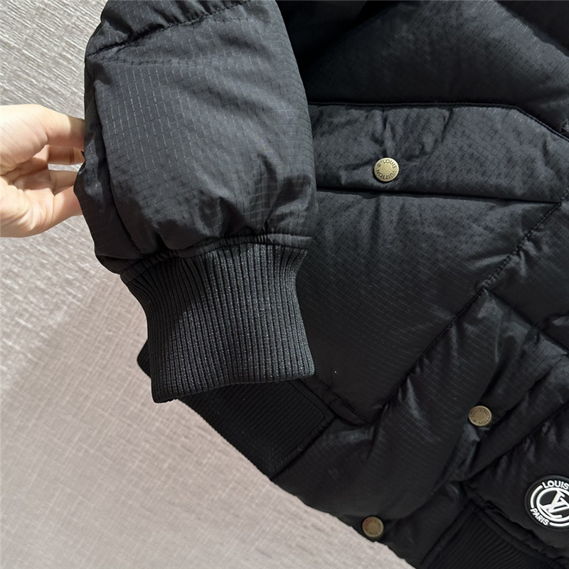 l0vis Vvtt0n lv ribbed flight jacket down jacket