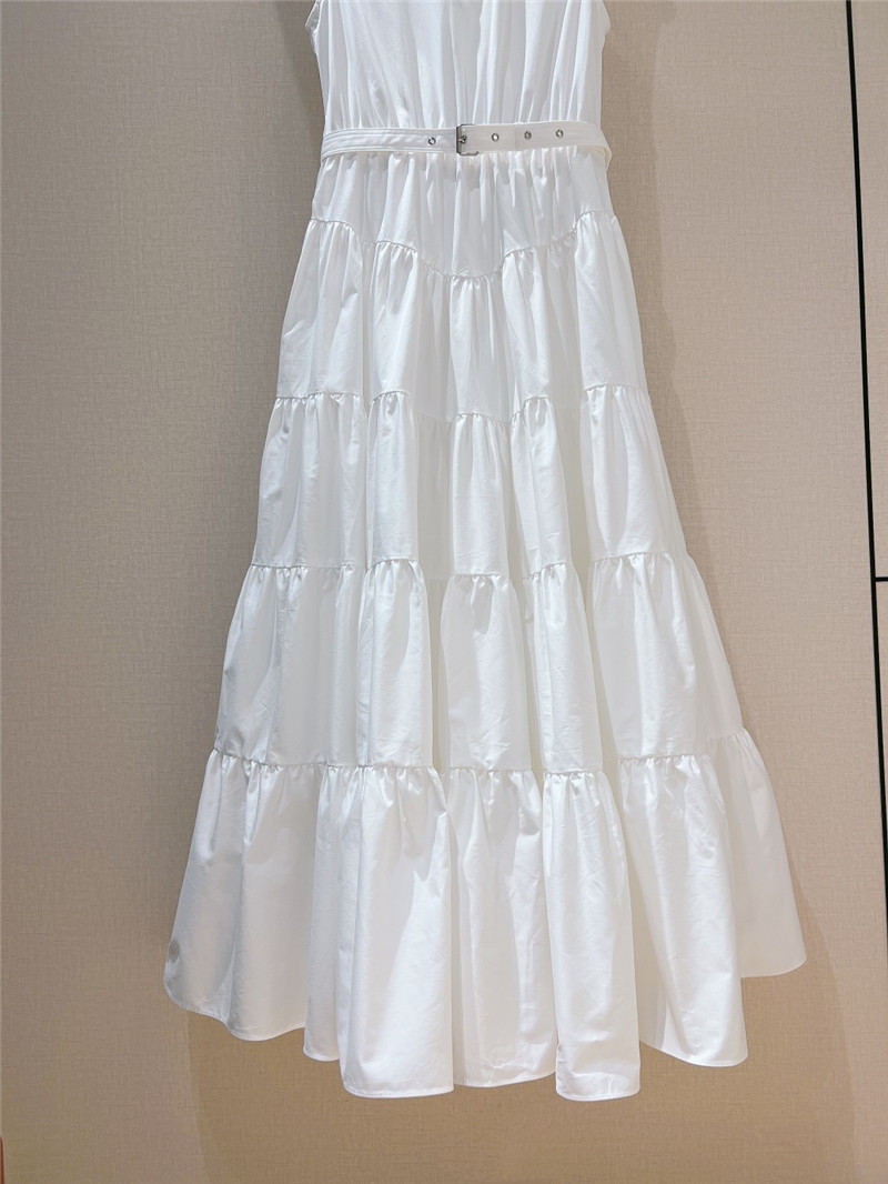 D10r latest sleeveless dress