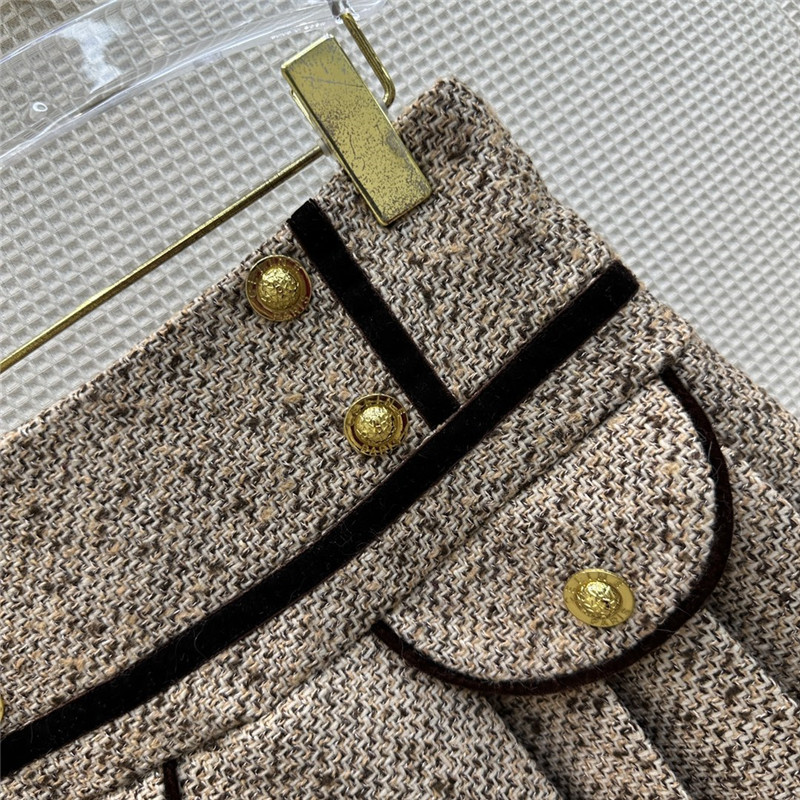 Ce1i*e velvet jacket + pleated skirt suit