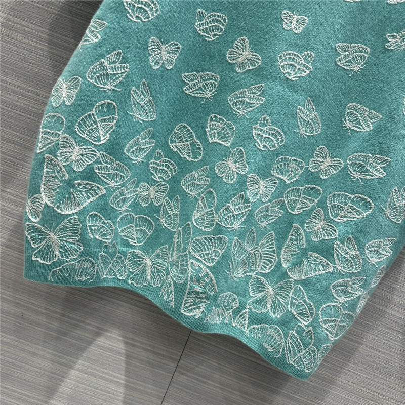 D10r embroidered short-sleeved sweater in blue