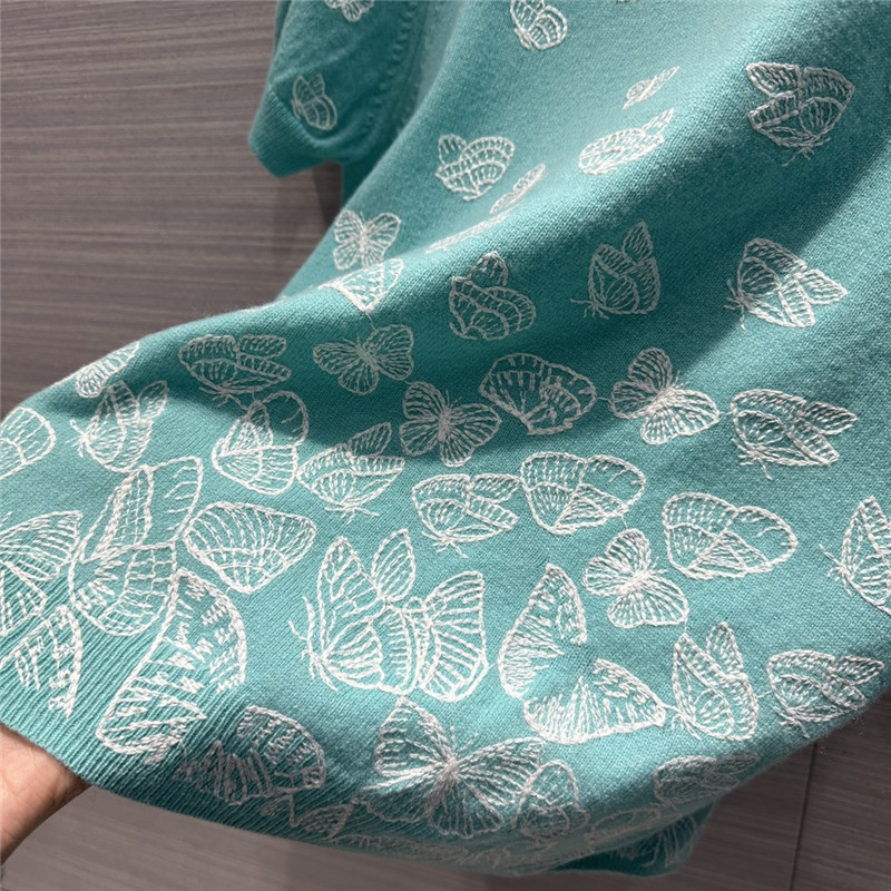 D10r embroidered short-sleeved sweater in blue