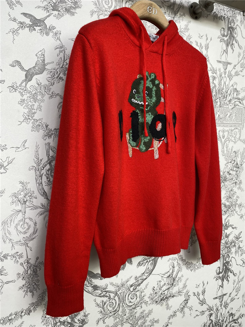 D10r red logo knitted hooded sweater