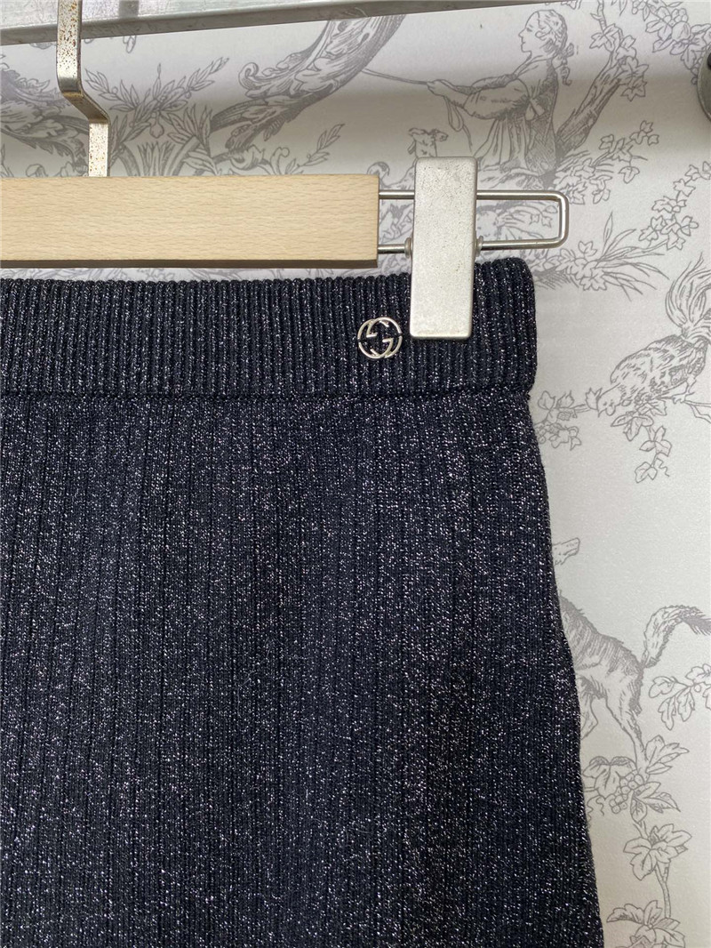 Gvc*1 v-neck knitted cardigan skirt suit