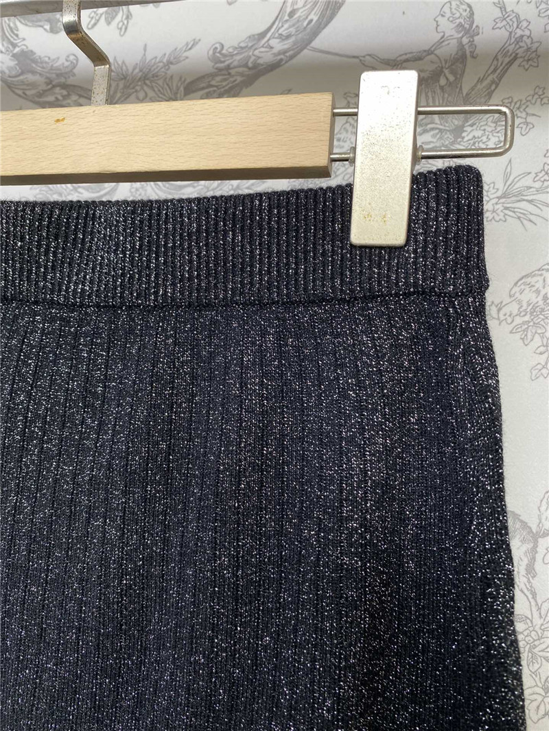 Gvc*1 v-neck knitted cardigan skirt suit