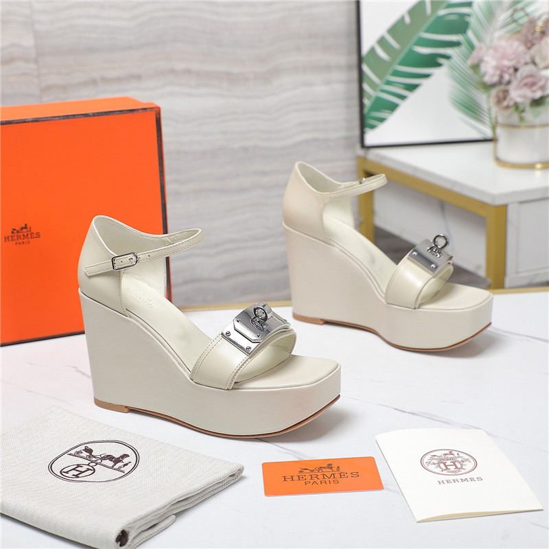 H**me5 wedge platform sandals