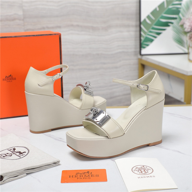 H**me5 wedge platform sandals