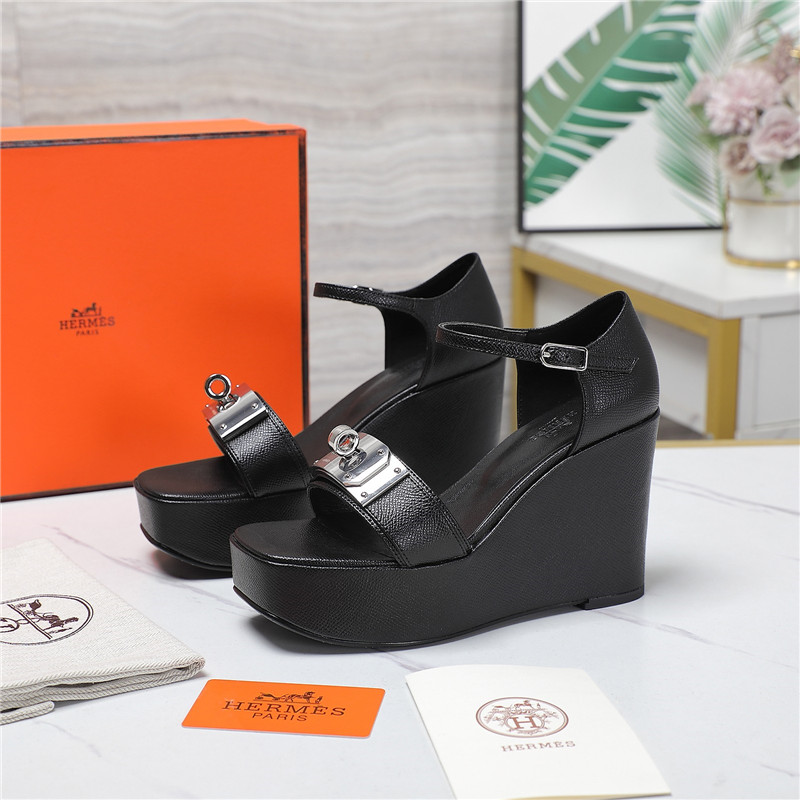 H**me5 wedge platform sandals