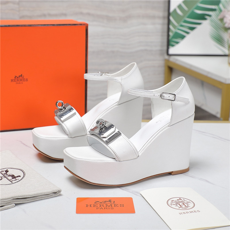 H**me5 wedge platform sandals