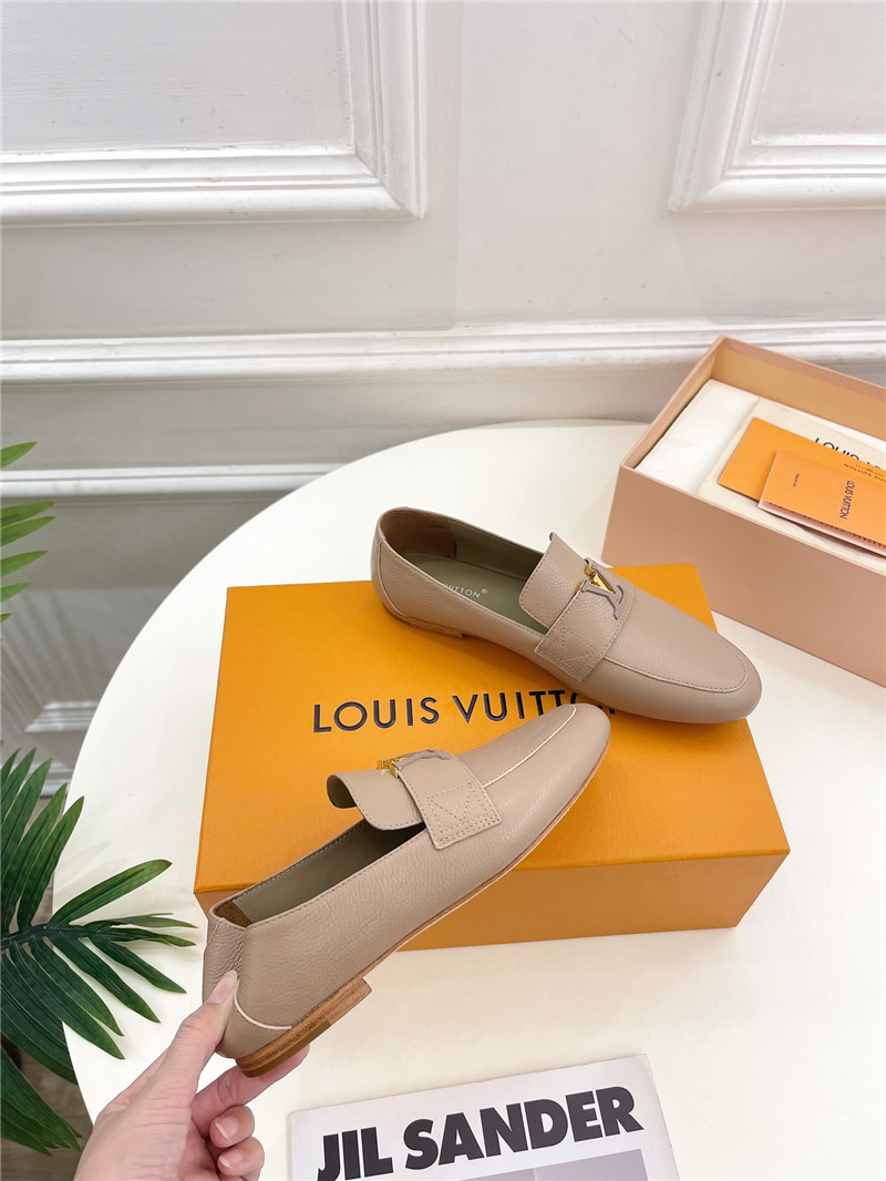 l0vis Vvtt0n lv flat loafers