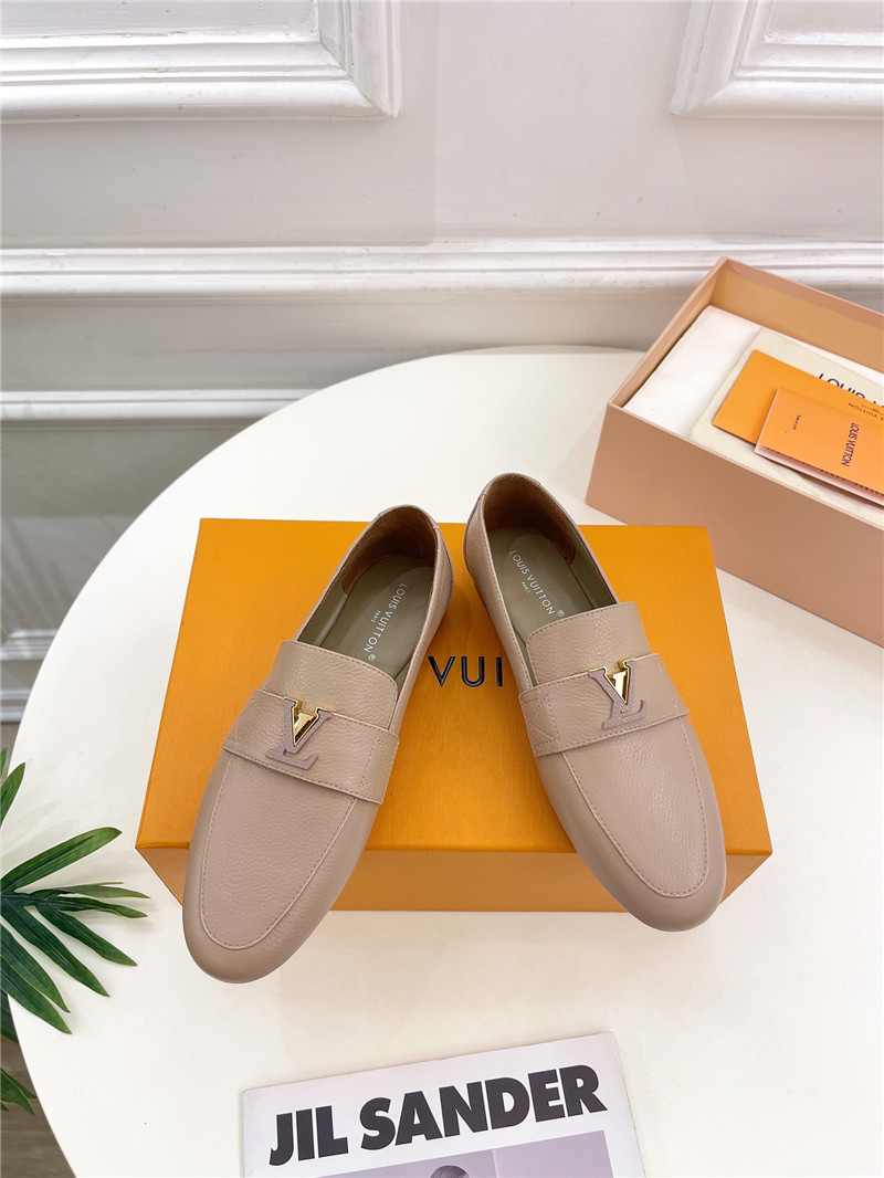 l0vis Vvtt0n lv flat loafers