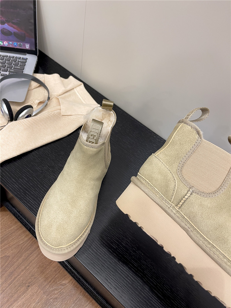 UGG Neumel Platform Chelsea Boot Beige