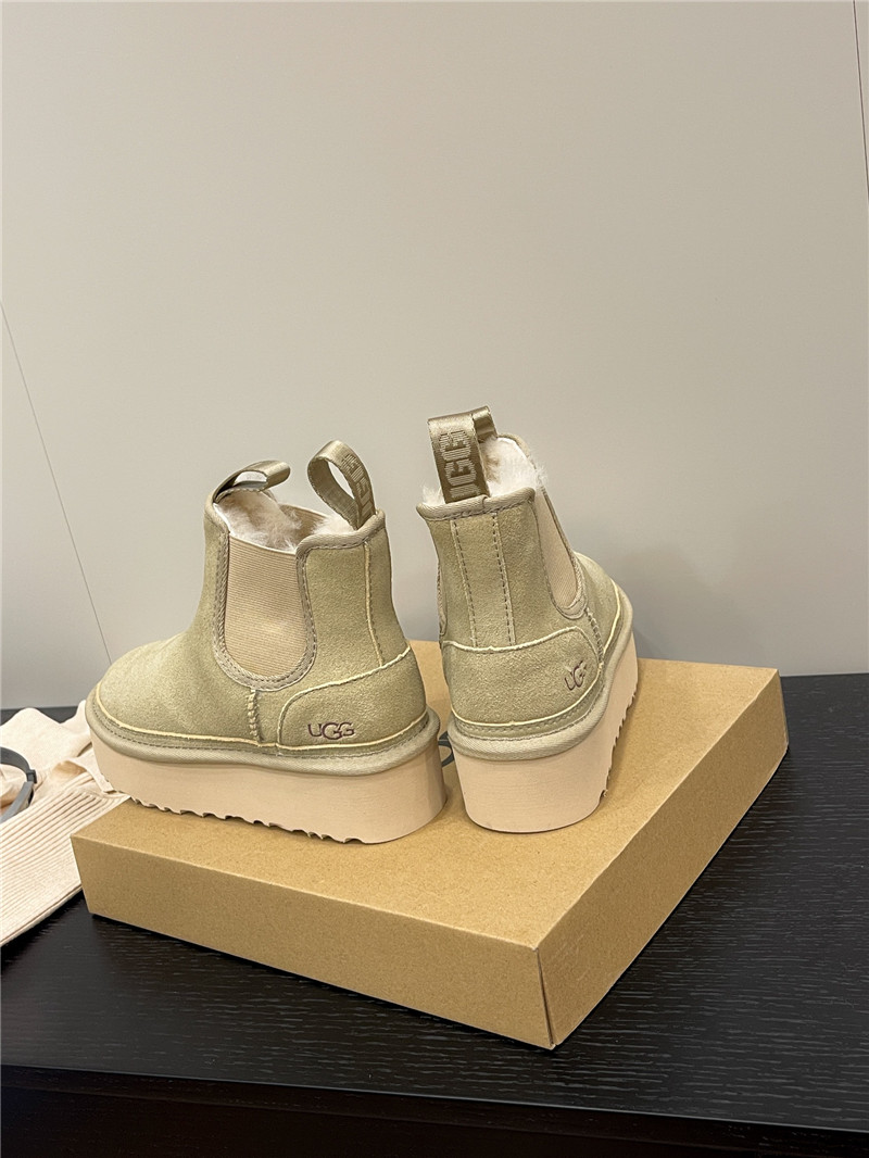 UGG Neumel Platform Chelsea Boot Beige