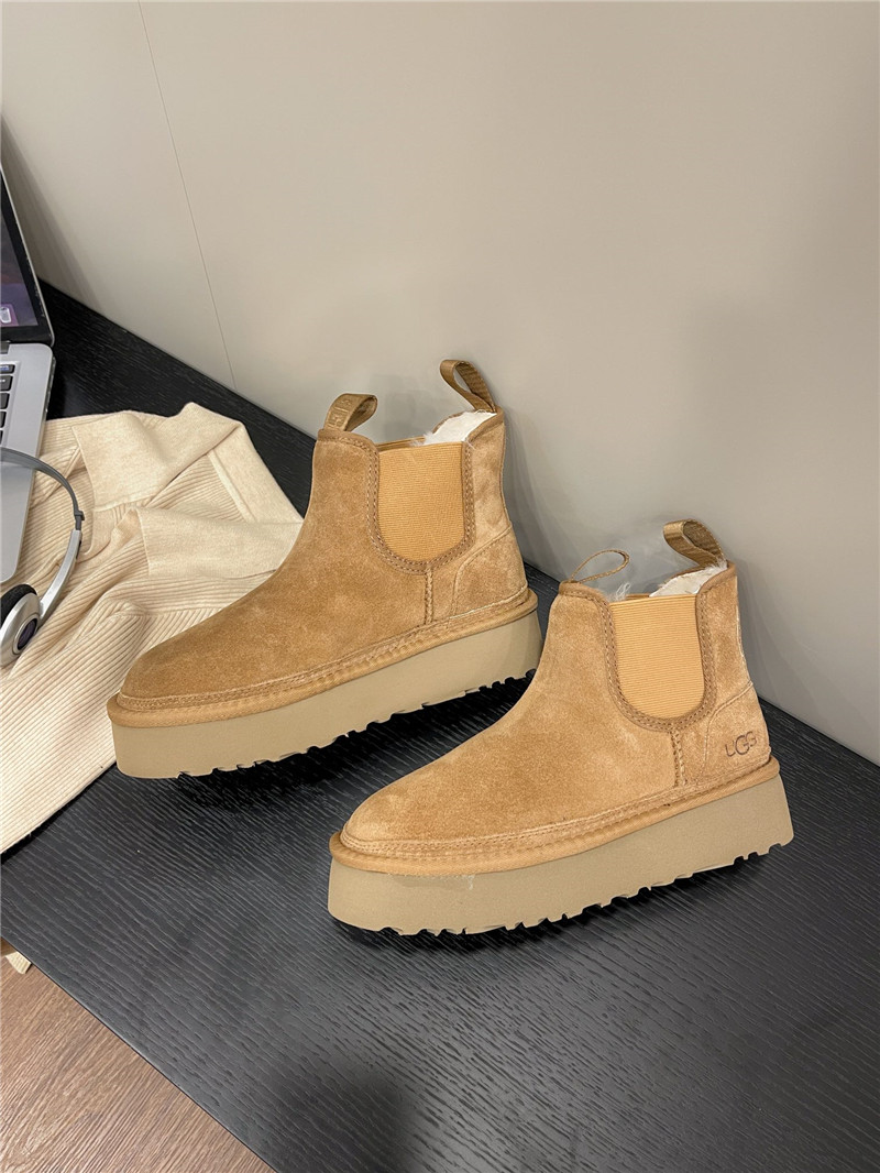 UGG Neumel Platform Chelsea Boot