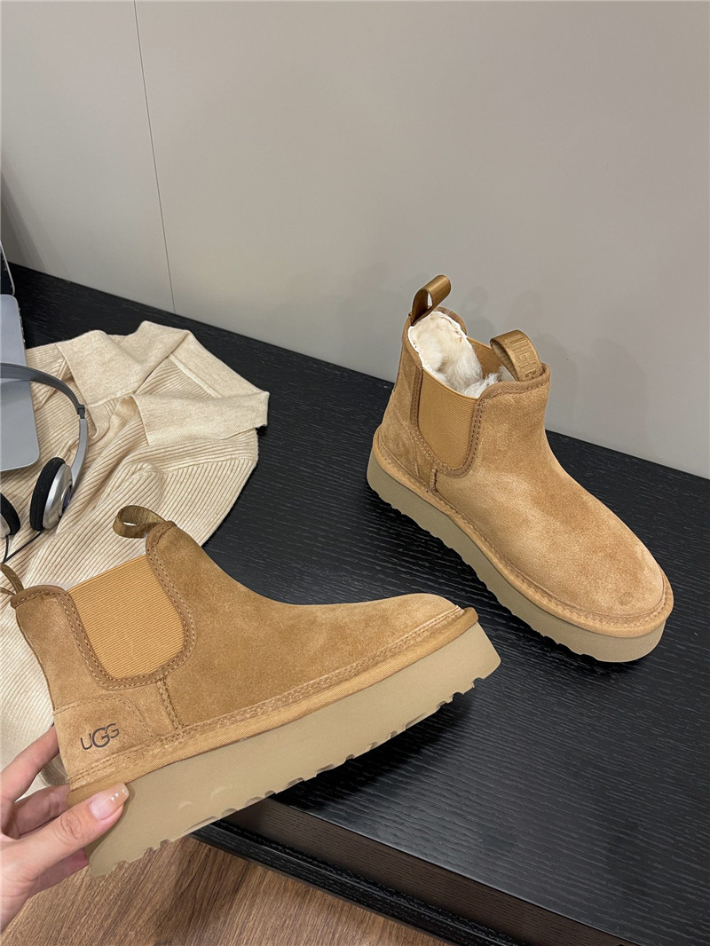 UGG Neumel Platform Chelsea Boot