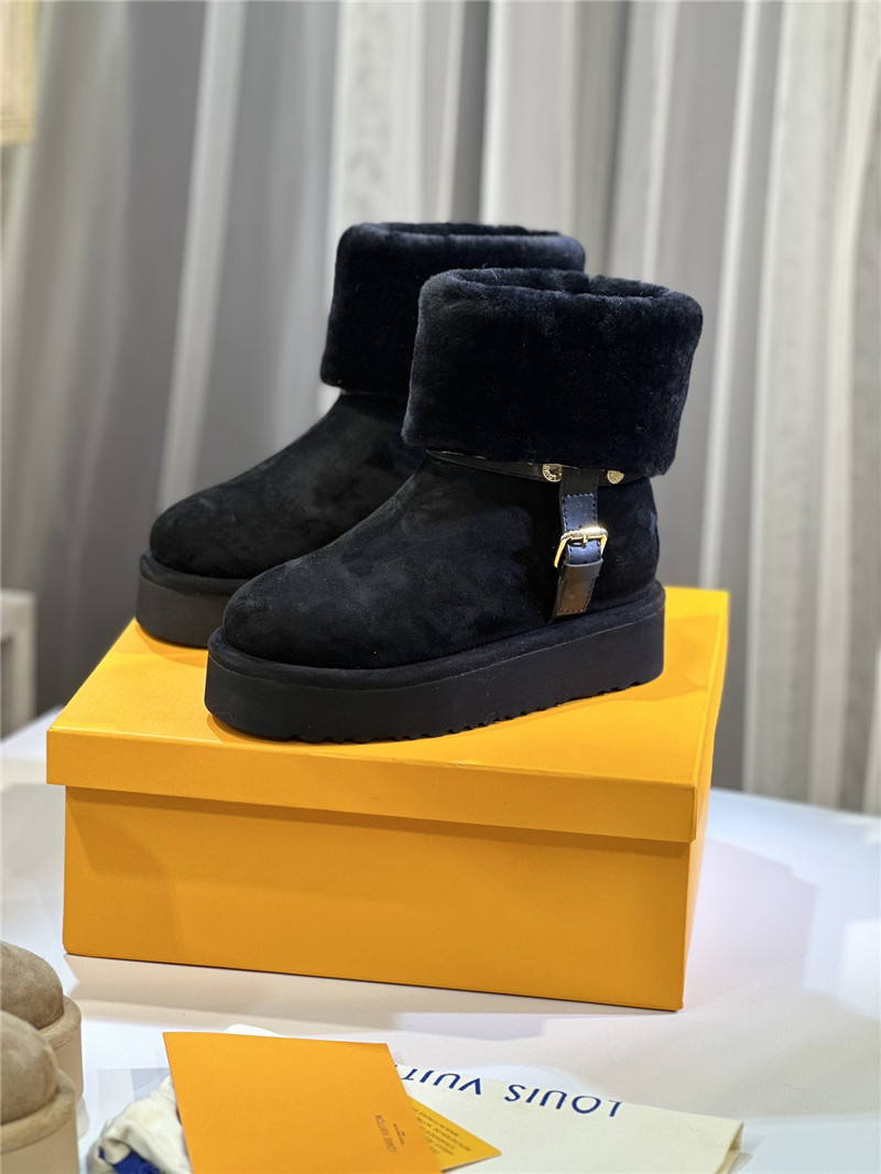Louis Vuitton LV Ski Aspen Platform Ankle Boots in black