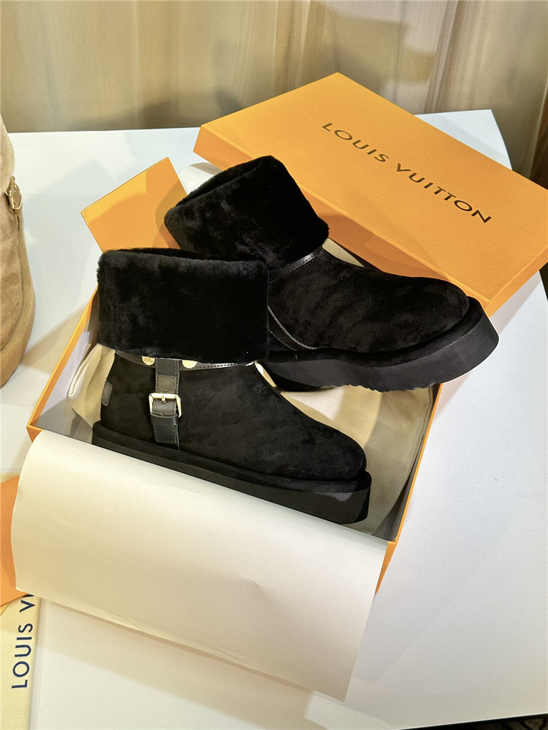 l0vis Vvtt0n lv ski aspen platform ankle boots in black