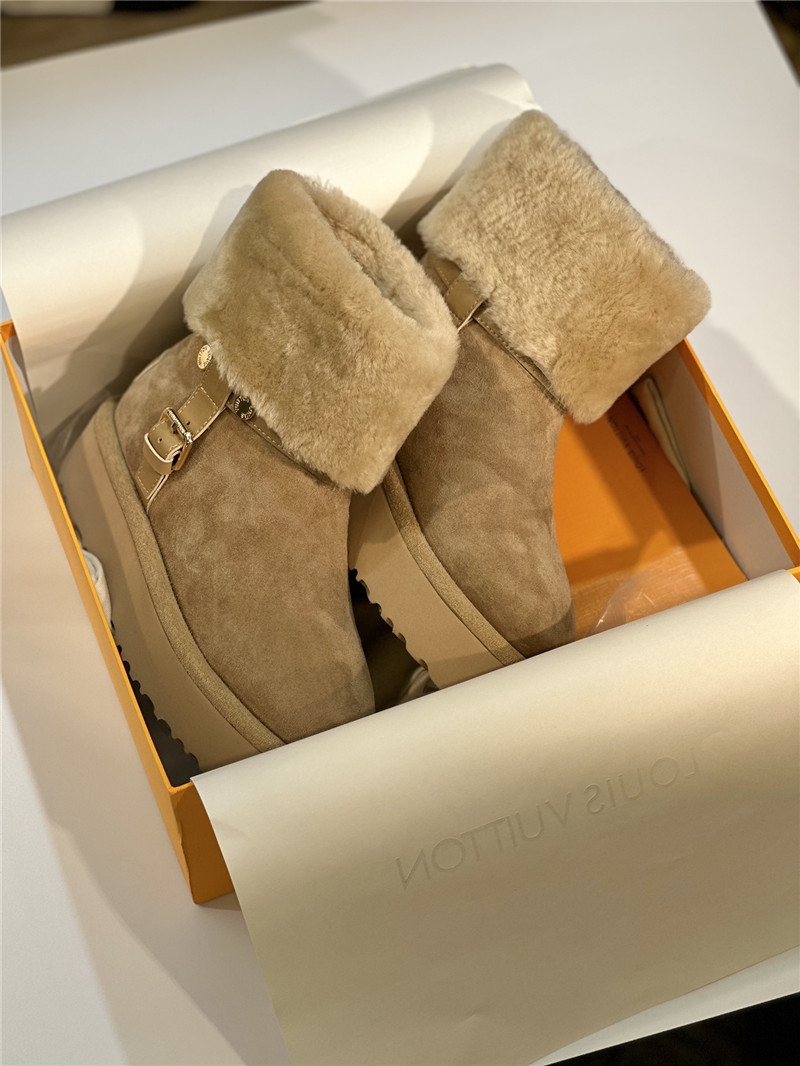 l0vis Vvtt0n lv ski aspen platform ankle boots