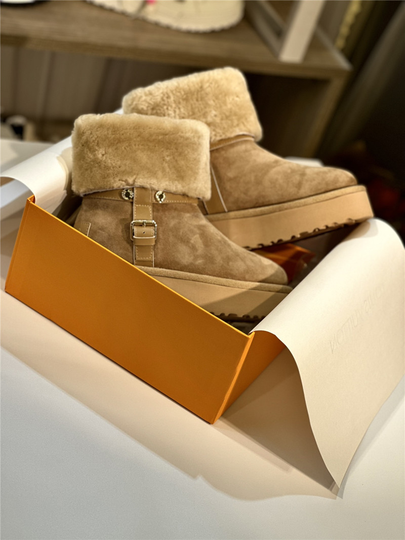 l0vis Vvtt0n lv ski aspen platform ankle boots