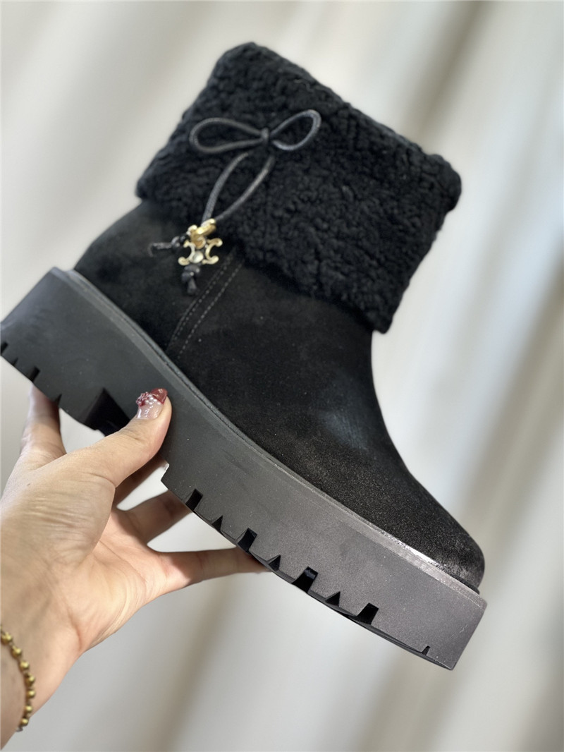 Ce1i*e bulky cropped boot
