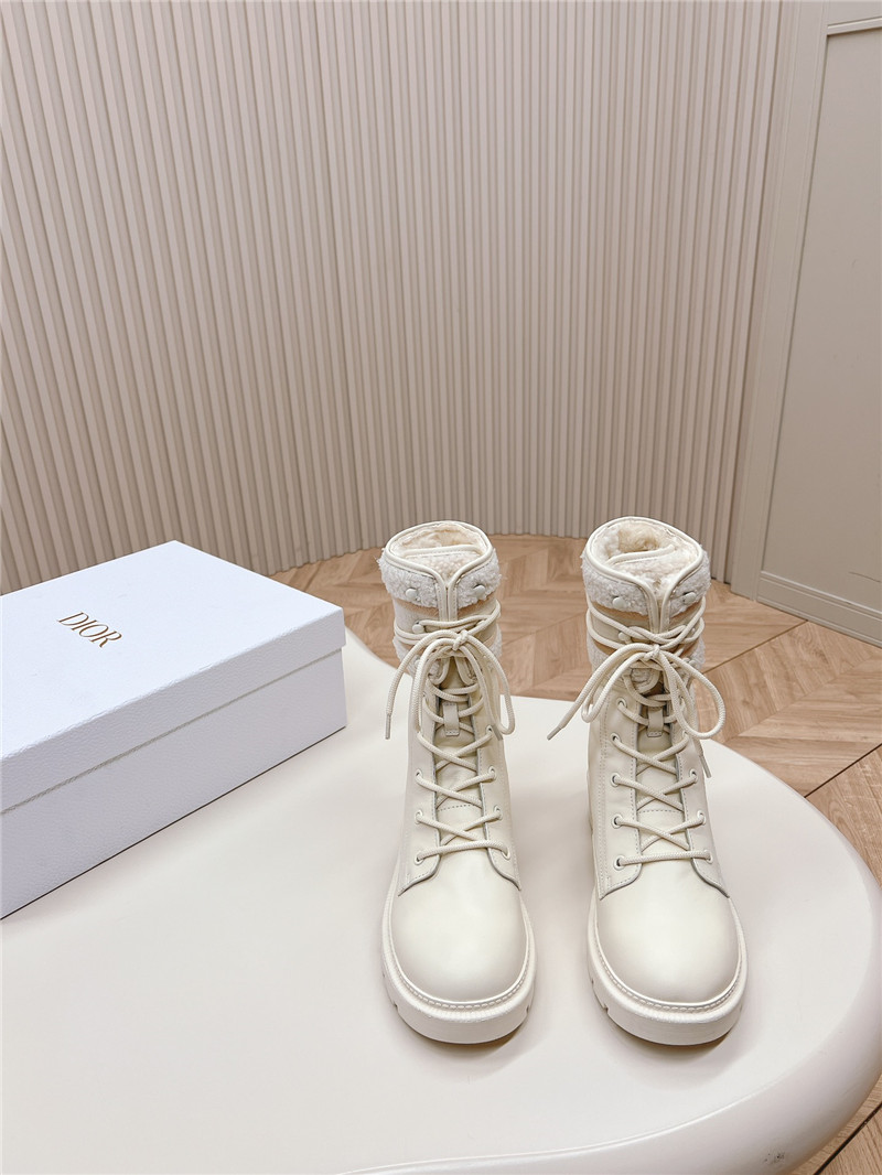 D10r d-unit ankle boot white