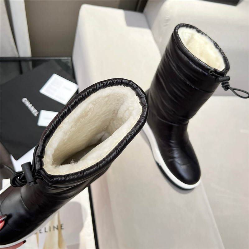 Ch**el leather shearling snow boots