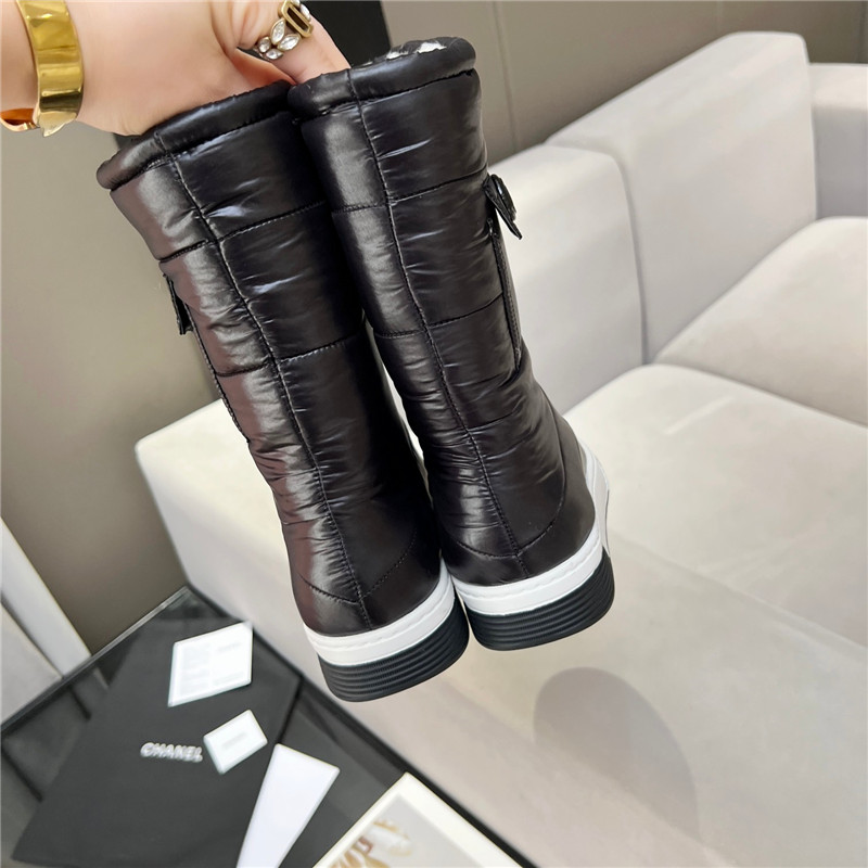 Ch**el leather shearling snow boots